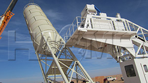 cement silo of mobile concrete plant.jpg