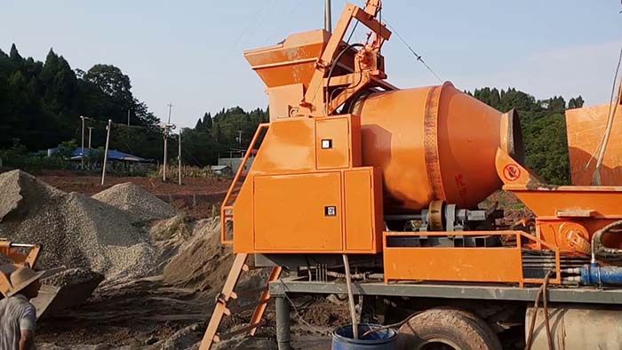 portable concrete mixer with pump price.jpg