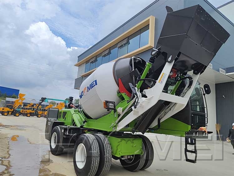 self loading mobile concrete mixer machine
